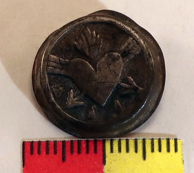 (image for) Silver Button - Click Image to Close