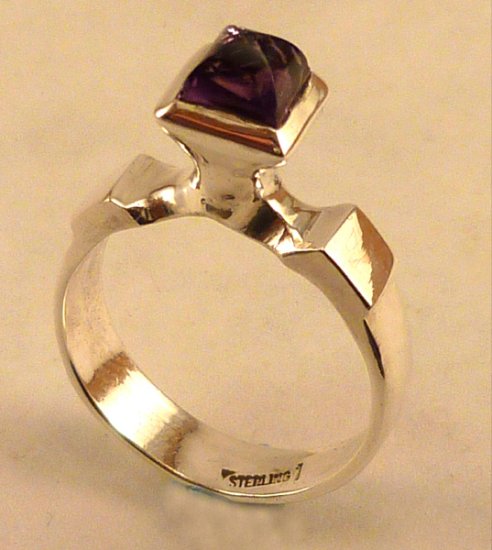 (image for) Pyramidal Stone Ring - Click Image to Close
