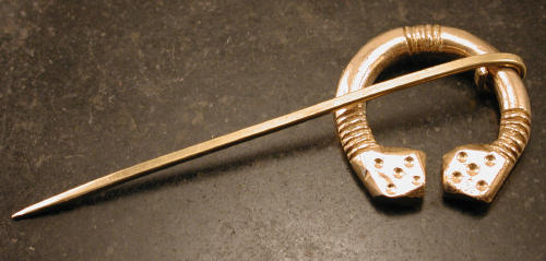 (image for) Penannular Brooch - Click Image to Close