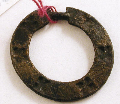 (image for) Pewter brooch - Click Image to Close